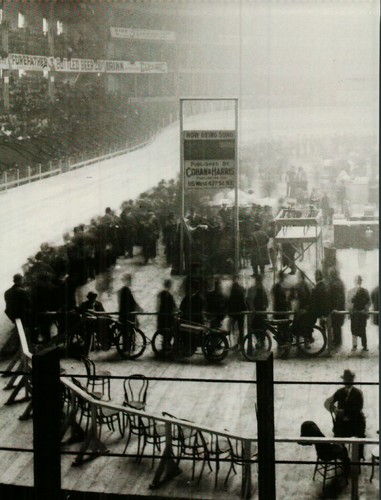 Bicycle postcard race on - *bicycle, postcard-"race