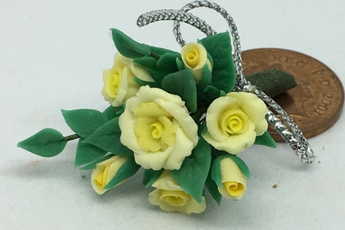 Bouquet yellow rose flowers - of,