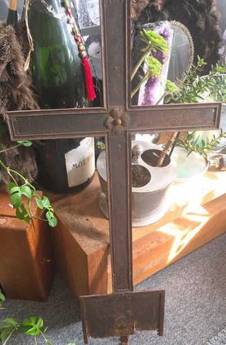 Antique large cast iron - large,