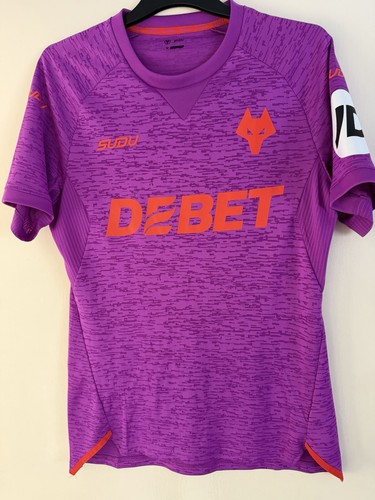 Wolverhampton wanderers 25 - wolverhampton,