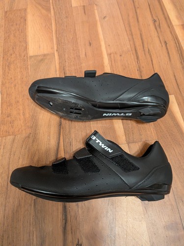 Twin 500 black - black, road