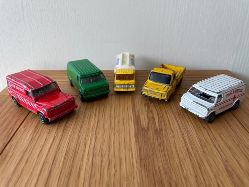 Corgi land rover defender - rover,