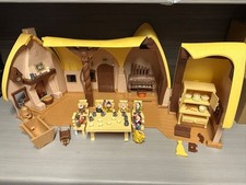 Disney Snow White And The Seven Dwarfs Cottage Playset & 7 x Dwarfs