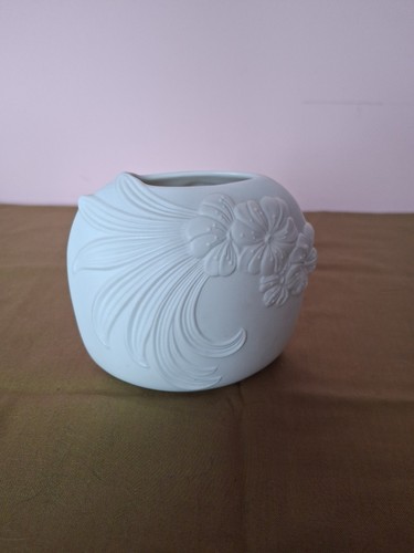 Vintage kaiser small bisque - vintage,