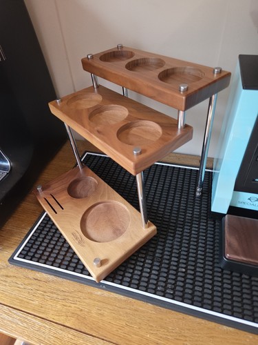Coffee tamping station and - tamping,