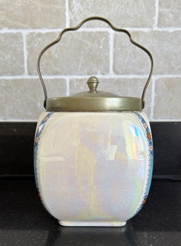 Art deco biscuit - biscuit, with