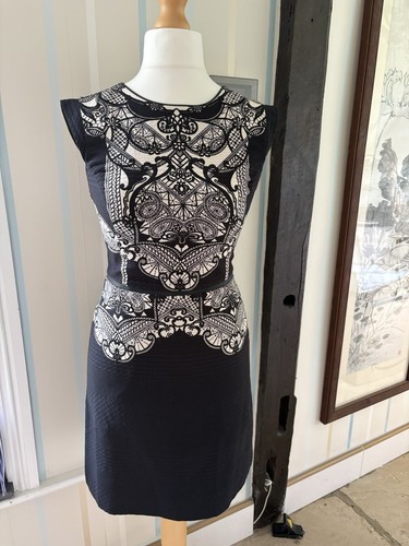 Oasis fully lined dress size - lined,