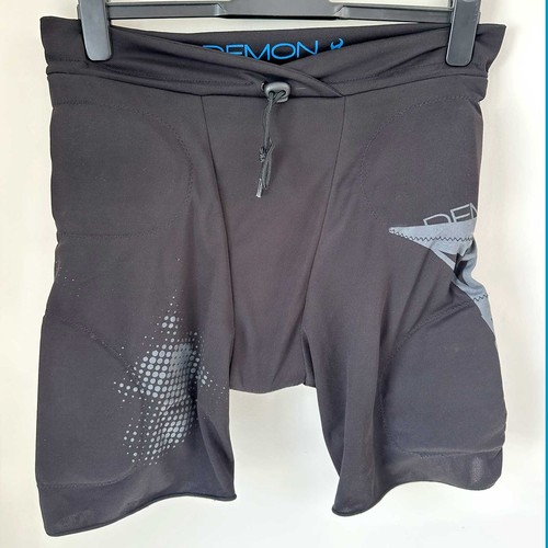 Demon snowboard impact - snowboard, shorts