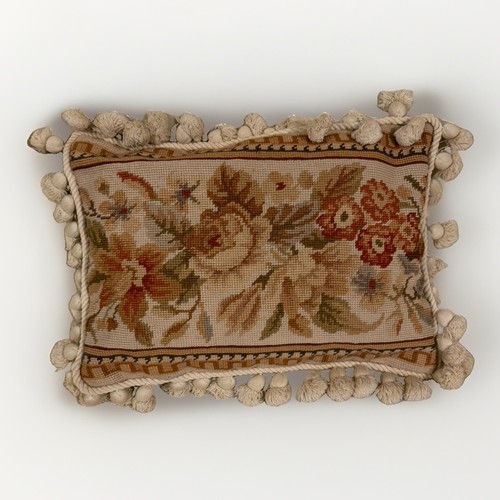 Aubusson style floral wool - style,