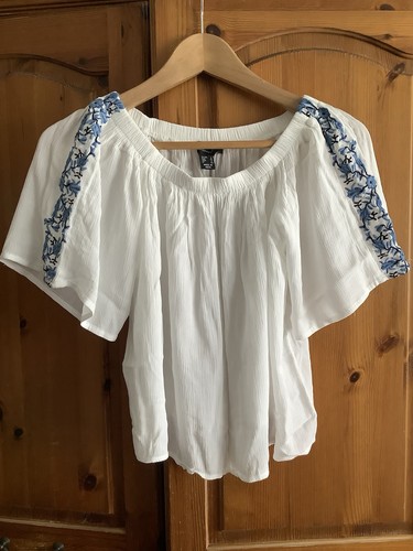 White blue floral crinkle - white,