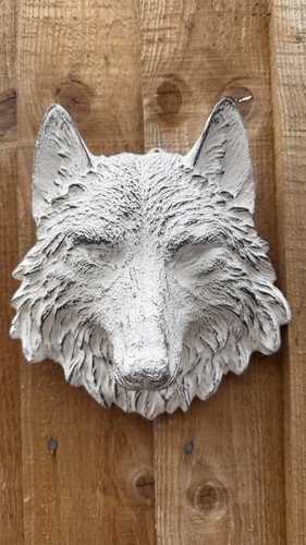 Stone wolf head hanging wall - wolf,