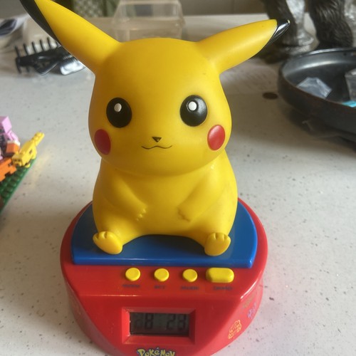 Vintage pokémon pikachu zeon - pikachu,