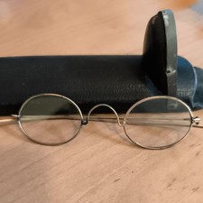 ANTIQUE VINTAGE WIRE FRAME SPECTACLES / GLASSES IN TOP OPENING CASE