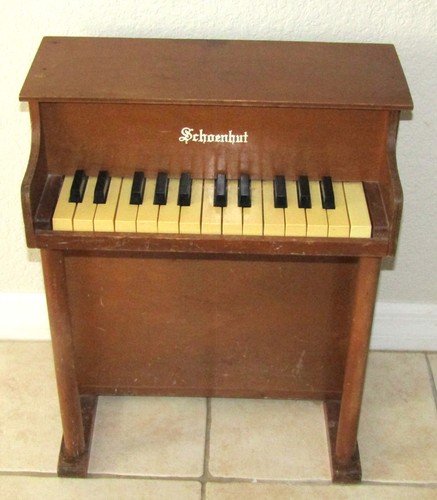 Vintage schoenhut child toy - schoenhut, child's