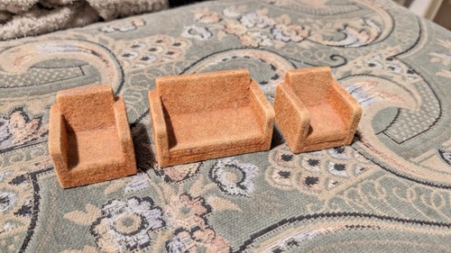 Vintage dolls house - dolls, furniture