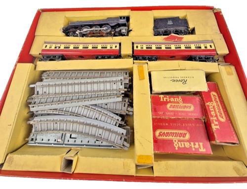 Triang passenger train - triang,