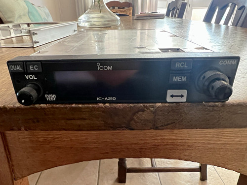 Icom a210 vhf aircraft - icom, ic-a210