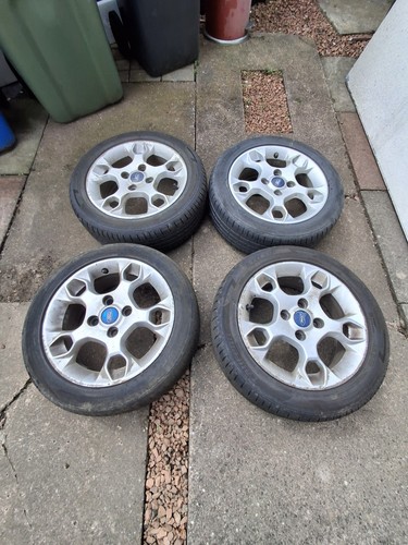 Ford fiesta mk7 2008 - 15",