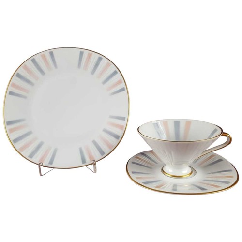 Collectible place setting gold - setting,