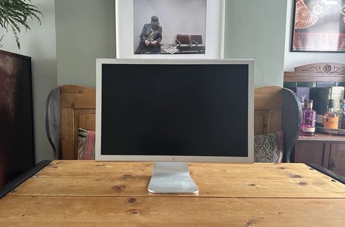 The apple cinema display - apple,
