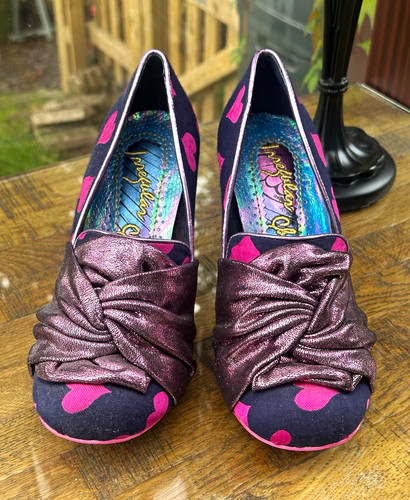 Irregular choice carousel size - choice,