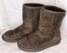 UGG Classic Short Chocolate