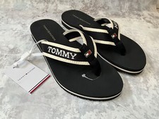 TOMMY HILFIGER WOMENS BLACK MASSAGE FLIP FLOPS BEACH SANDALS