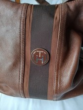 Tommy HILFIGER ladies Leather Bag.