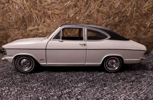 Revell opel - revell,