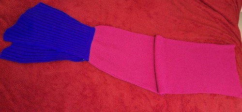 Mermaid tail knit blanket - blanket, pink