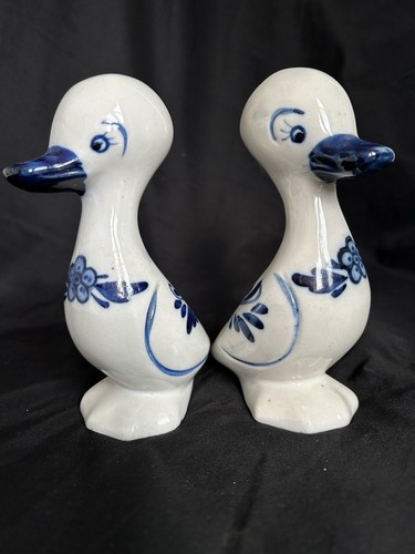 Vintage blue white delft ducks - vintage, blue&white