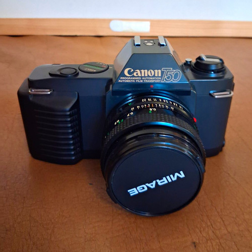 Canon t50 black 28mm - canon,