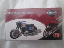 SANGLAS 400T 1966 1-24 SCALE ATLAS CLASSIC MOTORBIKES MODEL 