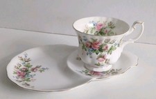 ROYAL ALBERT MOSS ROSE TEACUP