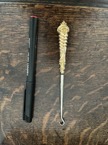 Gilt button hook from - a,