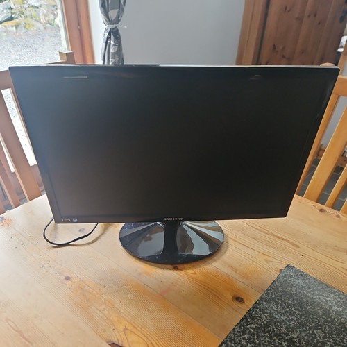 Samsung s22b300h full led - hd,