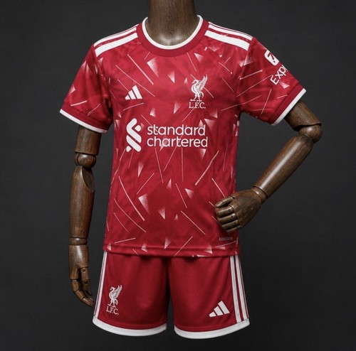 Liverpool kids full kit - 26/27,