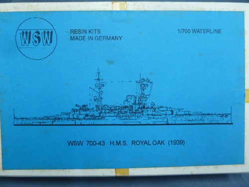 700 hms royal oak - 1/700,