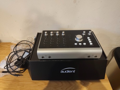 Audient id44 20x24 usb - audient,