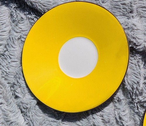 Shelley yellow round saucer - yellow,