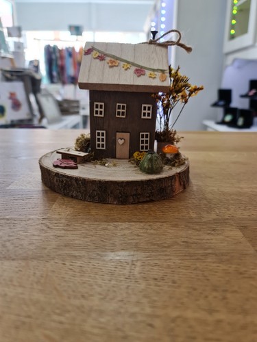 Folk art cottage large wooden - folk,