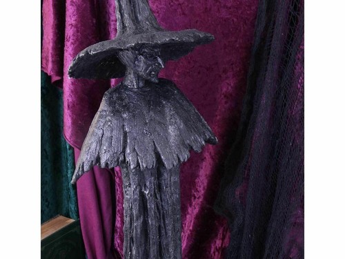 Forest witch figurine - forest,