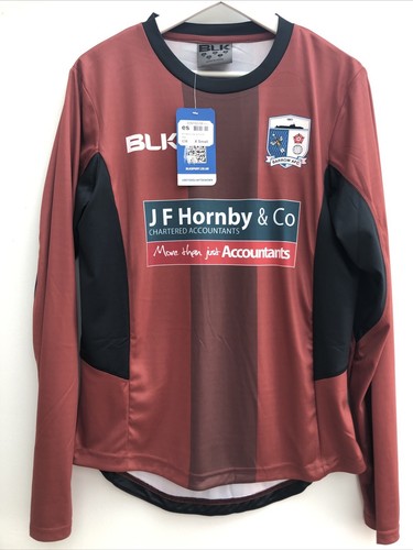 Barrow afc football goalkeeper - barrow,