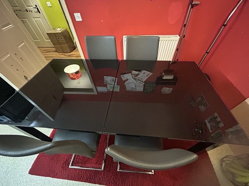 Table and chairs - table, 4