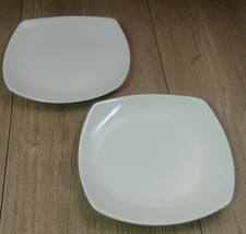 2 Pausa Dinnerware Side Plates