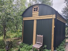 Little barn stable garage - little,