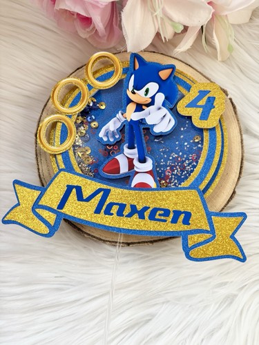 Personalised sonic shaker - shaker, cake
