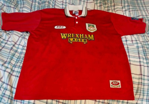 Wrexham afc 1997 - red, home