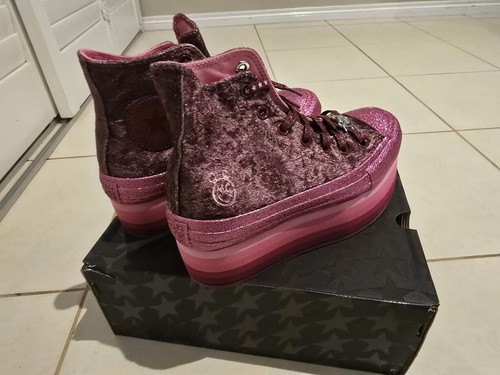 Converse miley cyrus - miley, chuck