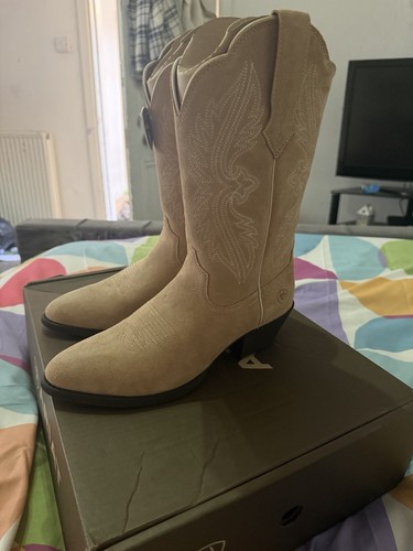 Brand new ariat ladies - ariat,